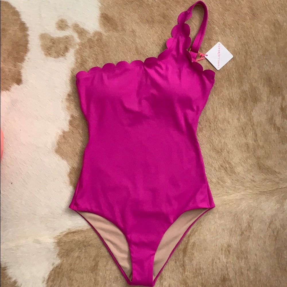 Vanilla Beach one-shoulder swimsuit
